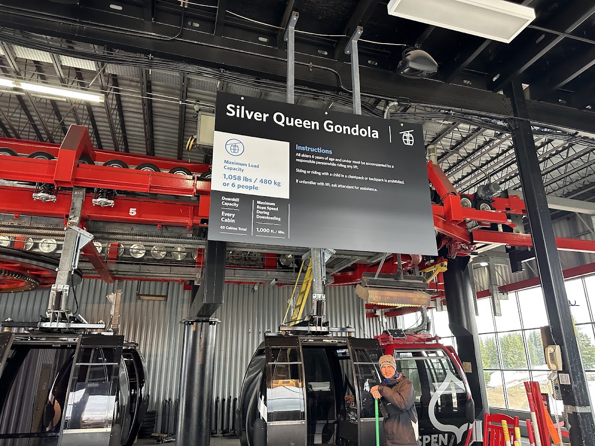 Silver Queen Gondola Photo 2