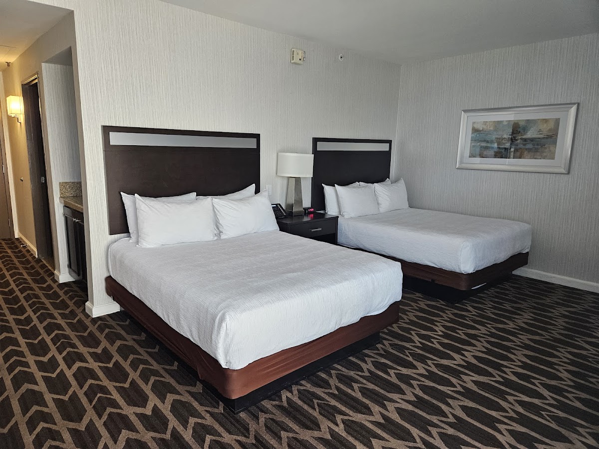 Hotel room photo 9