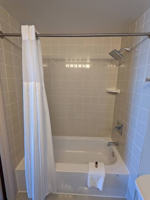 Hotel room photo 2