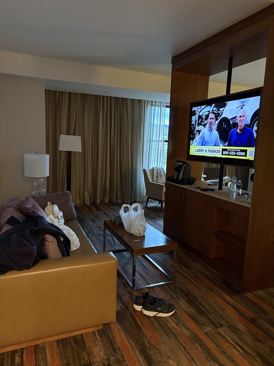 Hotel room photo 7