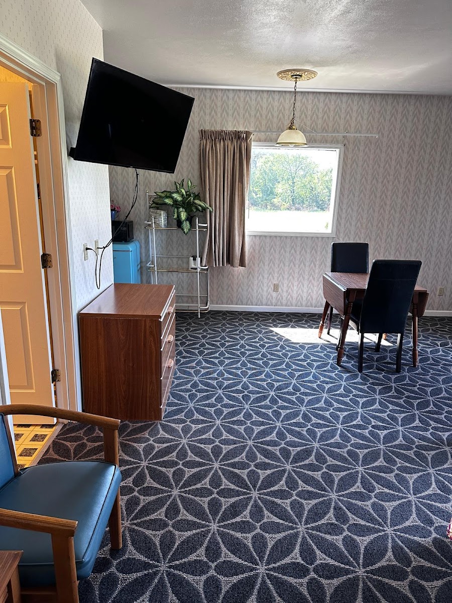 Hotel room photo 3