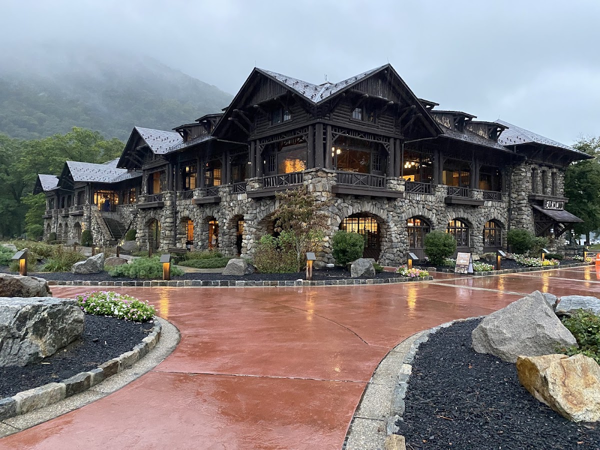 Bear Mountain Inn Photo 5