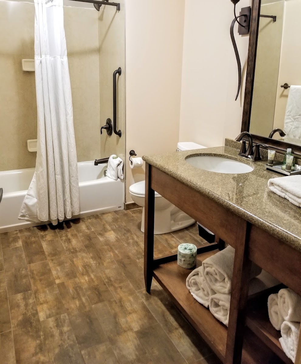 Hotel room photo 5