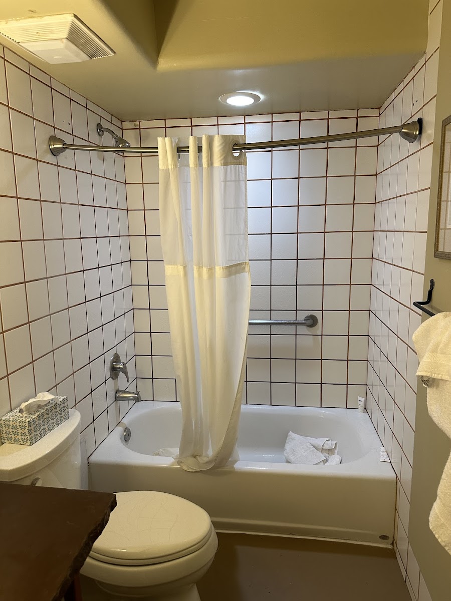 Hotel room photo 7