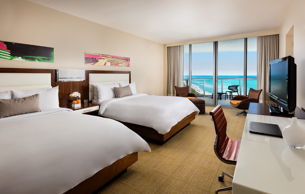 Eden Roc Miami Beach Photo 3