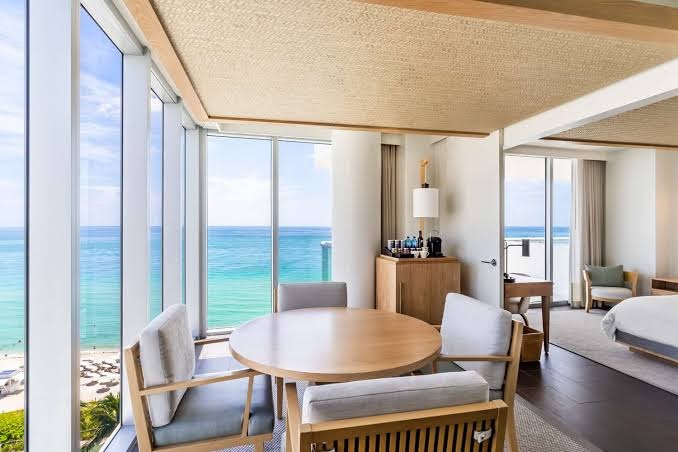Eden Roc Miami Beach Photo 4