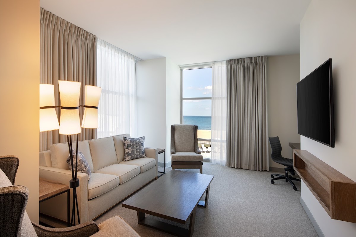 Hotel room photo 3