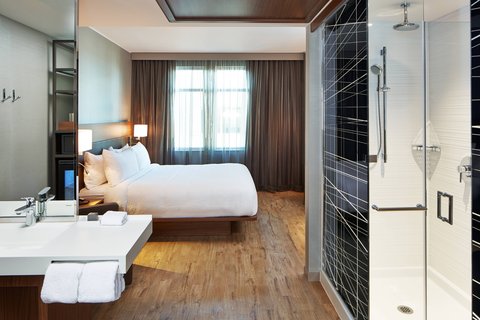 Hotel room photo 3
