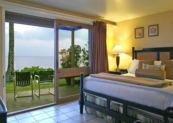Hotel room photo 3