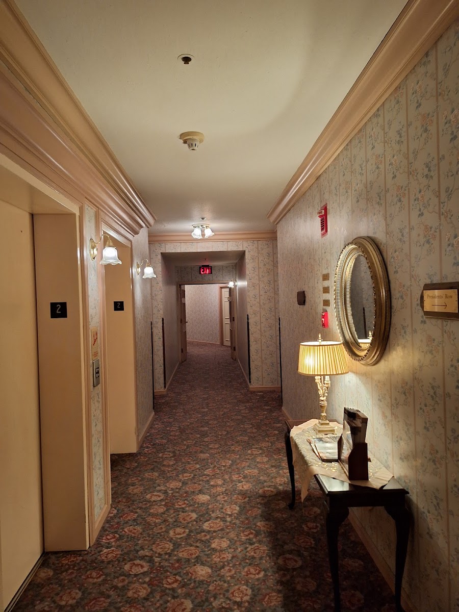 DeSoto House Hotel Photo 3