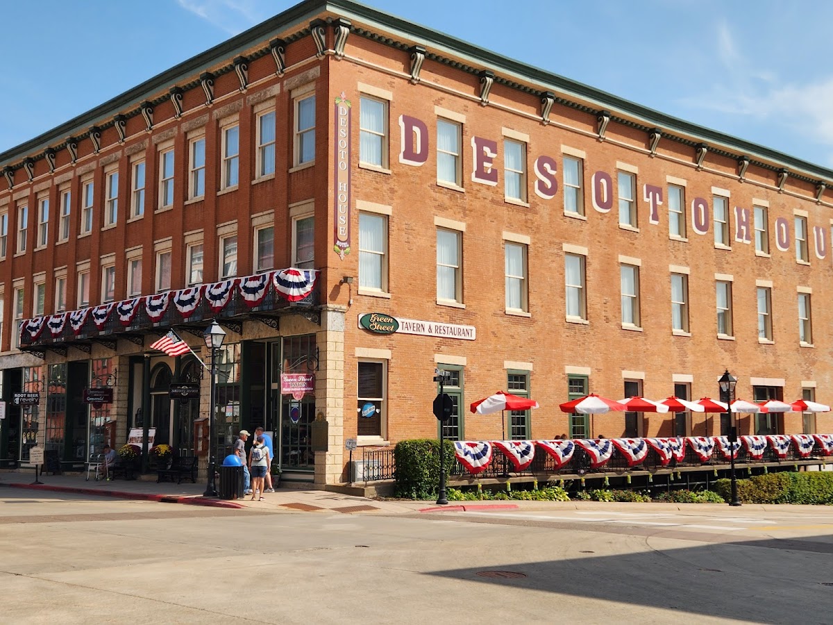 DeSoto House Hotel Photo 7