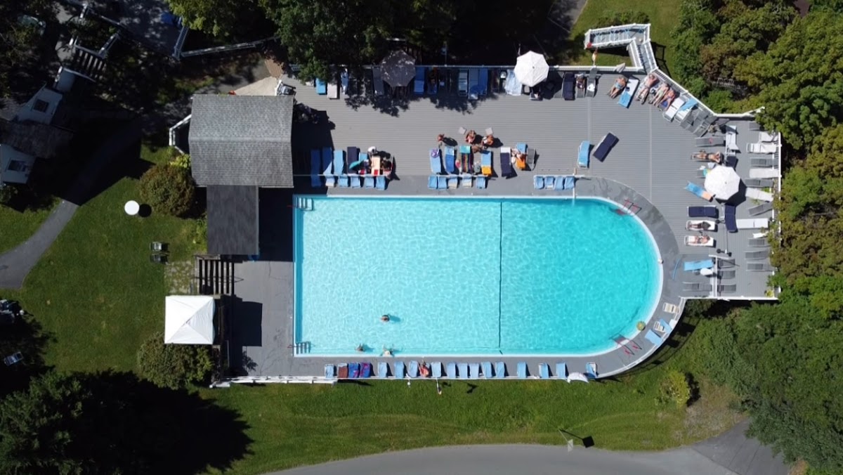 Rainbow Mountain Resort